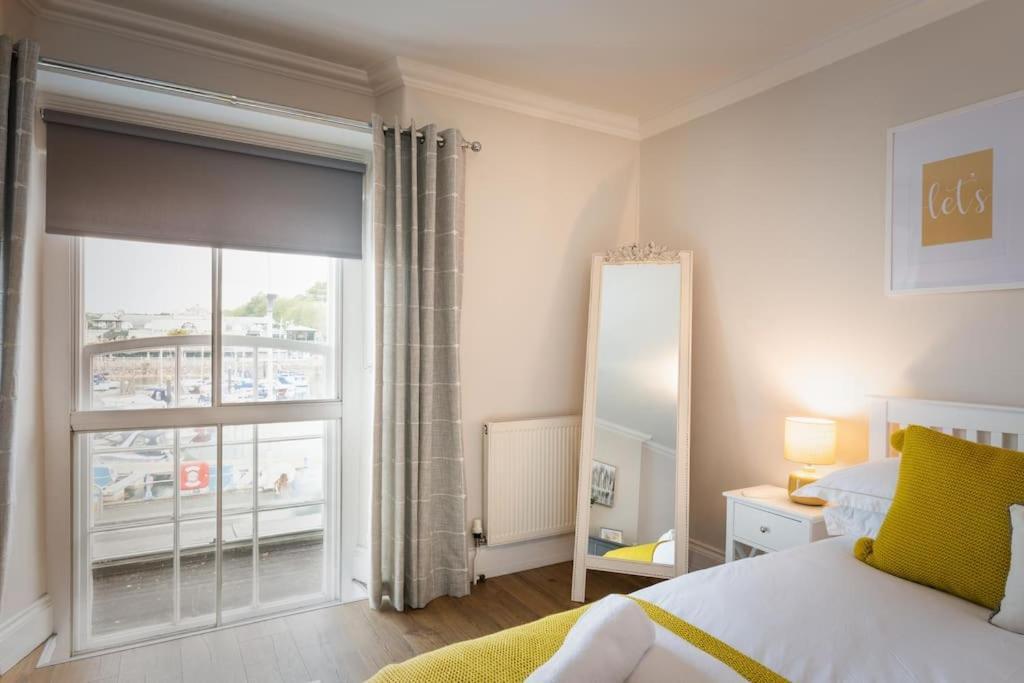 Blue Skies Apartment - Harbour Views 托基 外观 照片